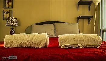 Toronto Escape - Mariner Terrace Hotel